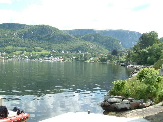 Hjelmelandsvy