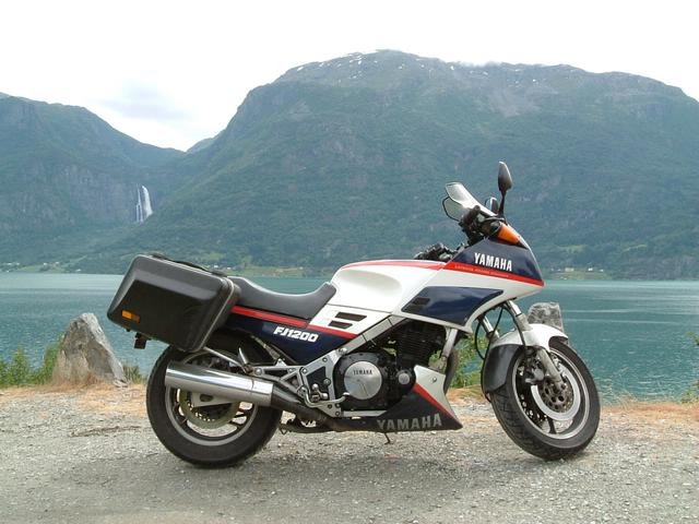 FJ 1200 II